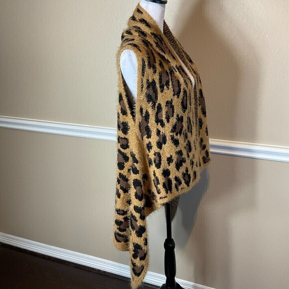 Leopard Cheetah Women SZ OS Poncho Jungle Fuzzy Knit Soft Wrap Cozy Cardigan U3 - Picture 6 of 11